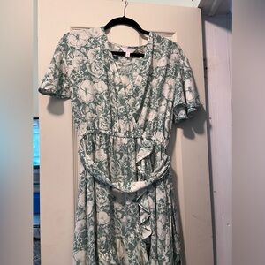 Lauren Conrad Green Floral Dress Size: Medium